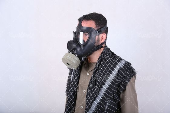 تصویر ماسک شیمیایی سرباز ایرانی