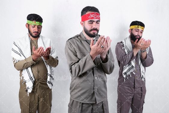 دعا کردن سربازان ایرانی