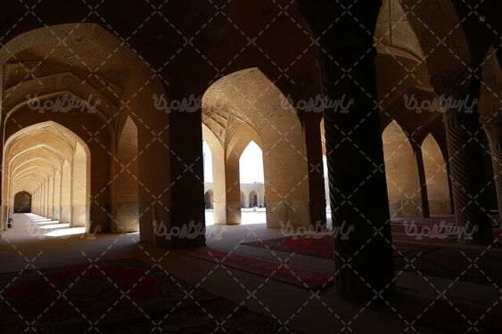 عکس ستون های مسجد وکیل