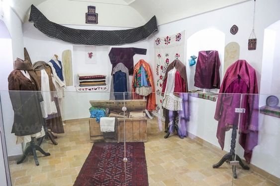 عکس موزه لباس خانه پردلی