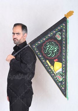 مرد ایرانی با پرچم
