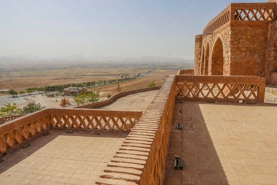 تصویر مقبره بوذرجمهر قائنی