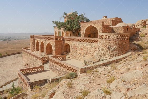 مقبره بوذرجمهر قائنی