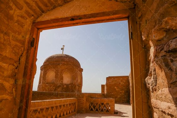 تصویر مقبره بوذرجمهر قائنی