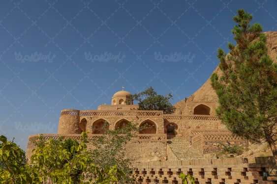 عکس مقبره بوذرجمهر قائنی