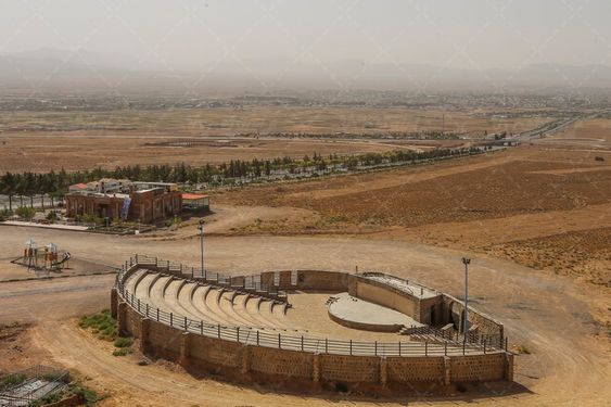 تصویر مقبره بوذرجمهر قائنی