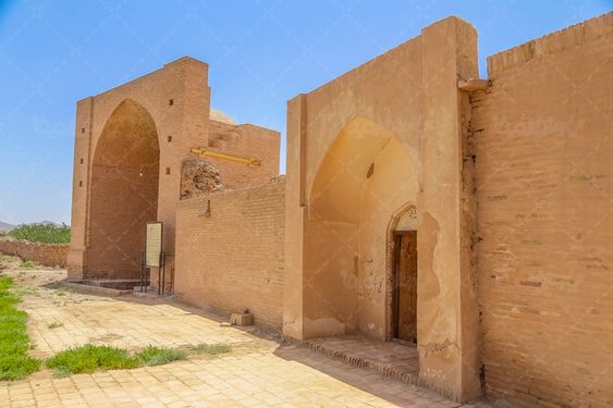 عکس حوض انباری و مسجد سیدی