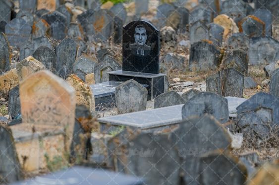 عکس قبرستان سفید چاه