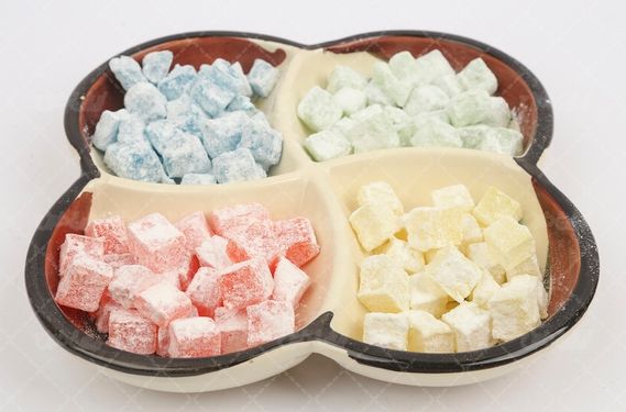 انواع شیرینی باسلوق یکی از سوغات شهر های تبریز و شیراز