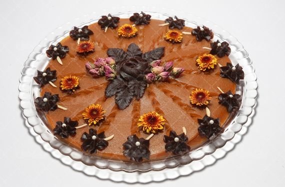 تصویر حلوا مجلسی تزئین شده