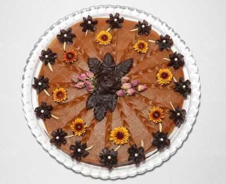 عکس با کیفیت حلوا آرد گندم تزئین شده