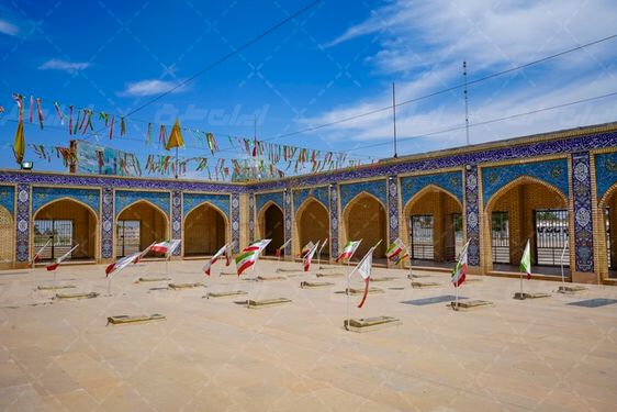 عکس با کیفیت یادمان شهدای عشایر