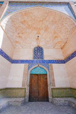 سردر عالی قاپو: دروازه‌ای به تاریخ قزوین