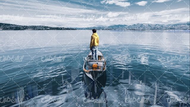 تصویر با کیفیت دریاچه همراه با منظره زیبای دریاچه و قایق