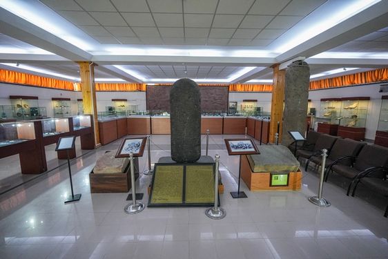 سنگ کتیبه موزه ارومیه