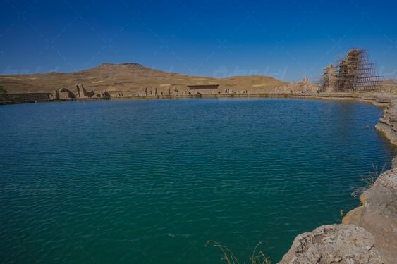 دریاچه تخت سلیمان، نماد افتخار و قدرت در تاریخ ایران