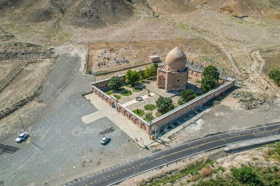 مقبره چالدران آذربایجان غربی