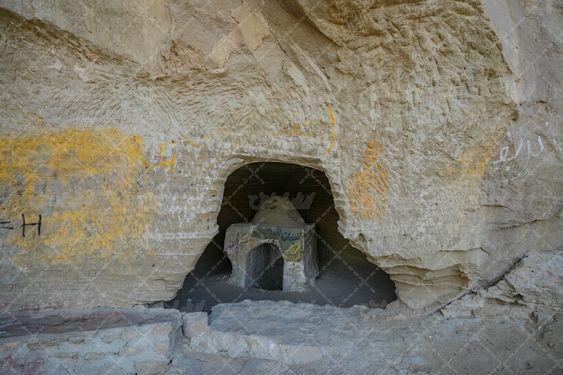 غارهای سه گانه بان مسیتی جاذبه گردشگری چابهار