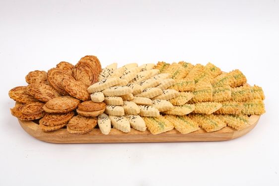 عکس با کیفیت شیرینی نان چرخی و پادرازی قزوین