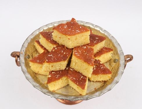 کیک شربتی سوغات پرطرفدار قزوین