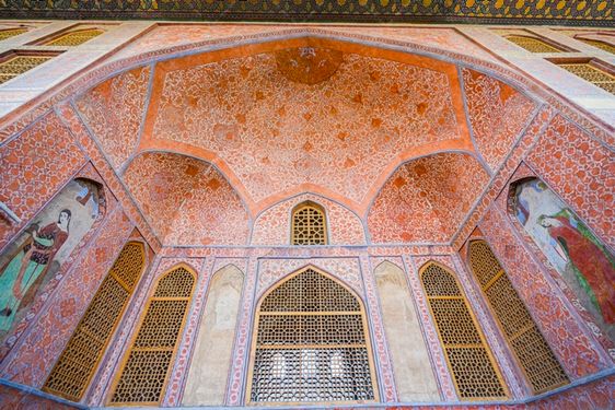 کاخ عالی قاپو جاذبه گردشگری اصفهان