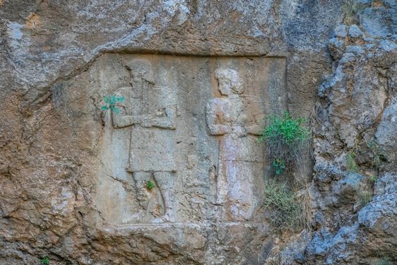 تصویر با کیفیت نقش برجسته اشکف سلمان