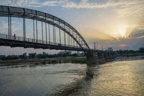 پل سفید اهواز: دل ایستگاهی بر روی آب و آسمان