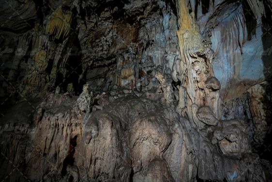 غار تاریخی و زیبای ده شیخ پاتاوه شهرستان دنا