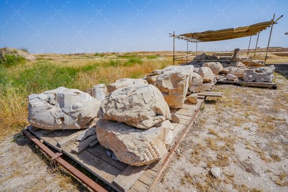 کاخ آپادانا جاذبه گردشگری شوش