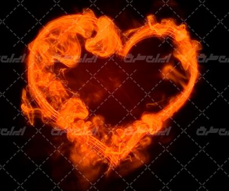 تصویر با کیفیت قلب گرافیکی همراه با عشق و نماد دوست داشتن