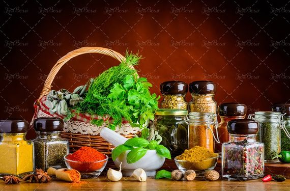 شیشه ادویه فلفل قرمز سبزی خوردن سبد سبزی