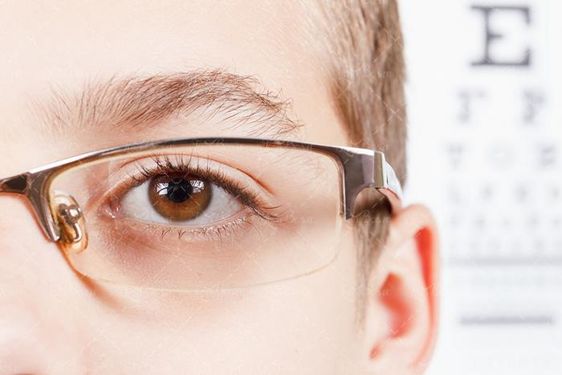 عینک چشم پزشکی