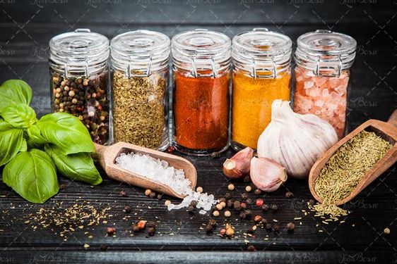 عطاری ادویه جات زردچوبه فلفل قرمز و سیر 9