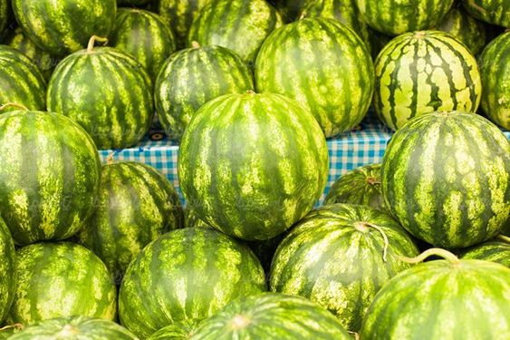 میوه فروشی هندوانه میوه تابستانی