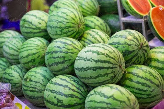 میوه فروشی هندوانه میوه تابستانی
