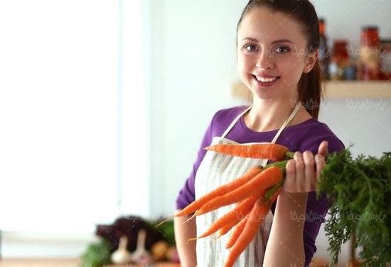 آب هویج  آبمیوه طبیعی  میوه فروشی