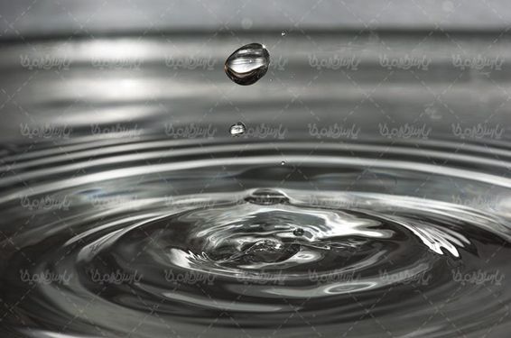 افتادن قطره آب در آب پریدن آب