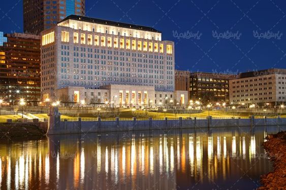 شهر برج ساختمان رودخانه منظره شهر در شب