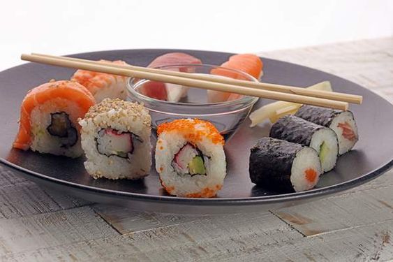 رستوران چینی غذای چینی سوشی