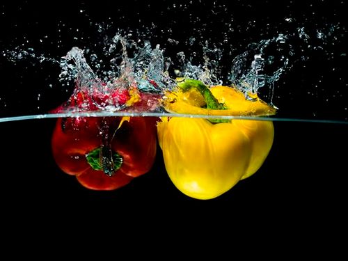 فلفل دلمه ای رنگی آب میوه فروشی