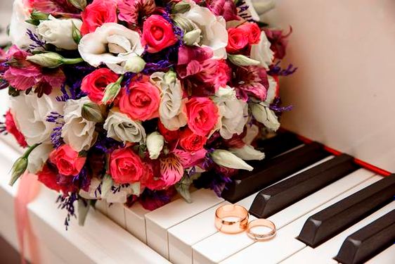 دسته گل عروس ارکستر کیبورد