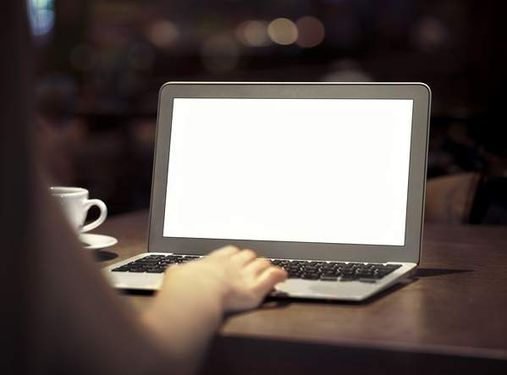 لپ تاپ خدمات کامپیوتری LAP TOP