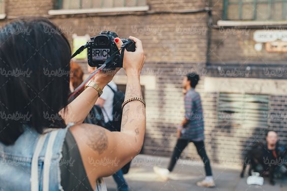 عکاس حرفه ای دوربین عکاسی حرفه ای
