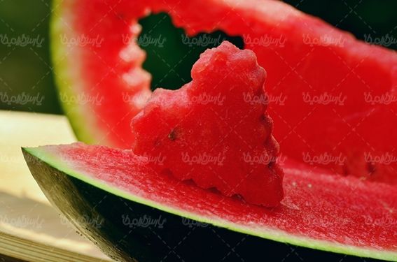 هندوانه میوه فروشی میوه تابستانی