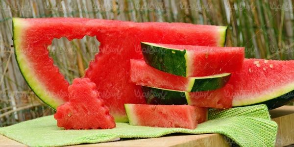 هندوانه میوه فروشی میوه تابستانی