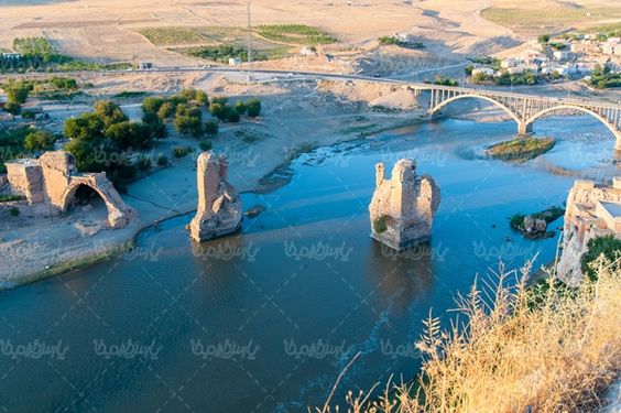 پل قدیمی تخریب شده پل جدید رودخانه