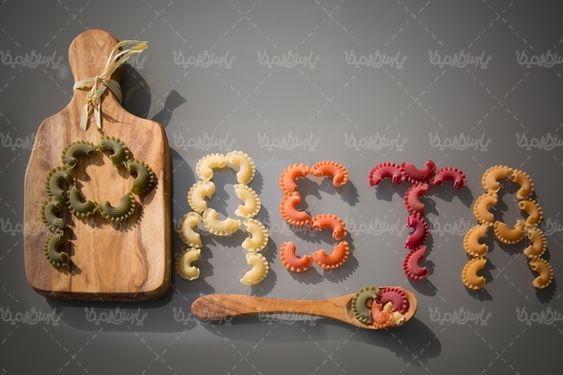 ماکارونی اسپاگتی مواد غذایی