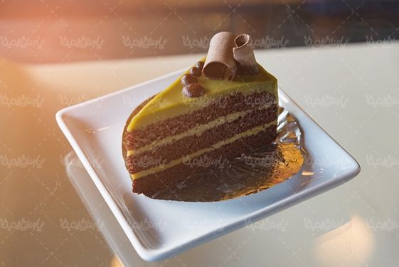 قنادی شیرینی پزی کیک شکلاتی