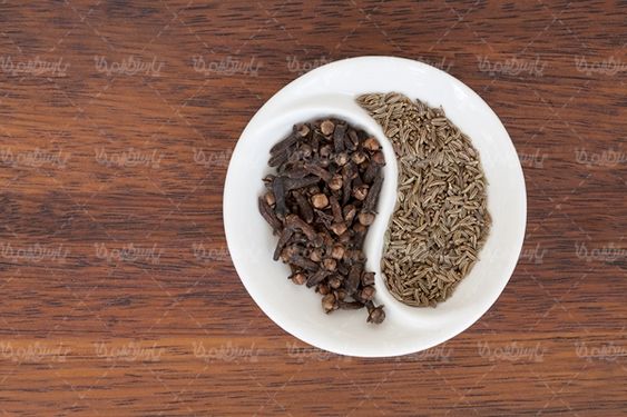 ادویه جات عطاری خشکبار