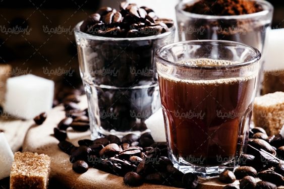 قهوه نوشیدنی تلخ دانه های قهوه